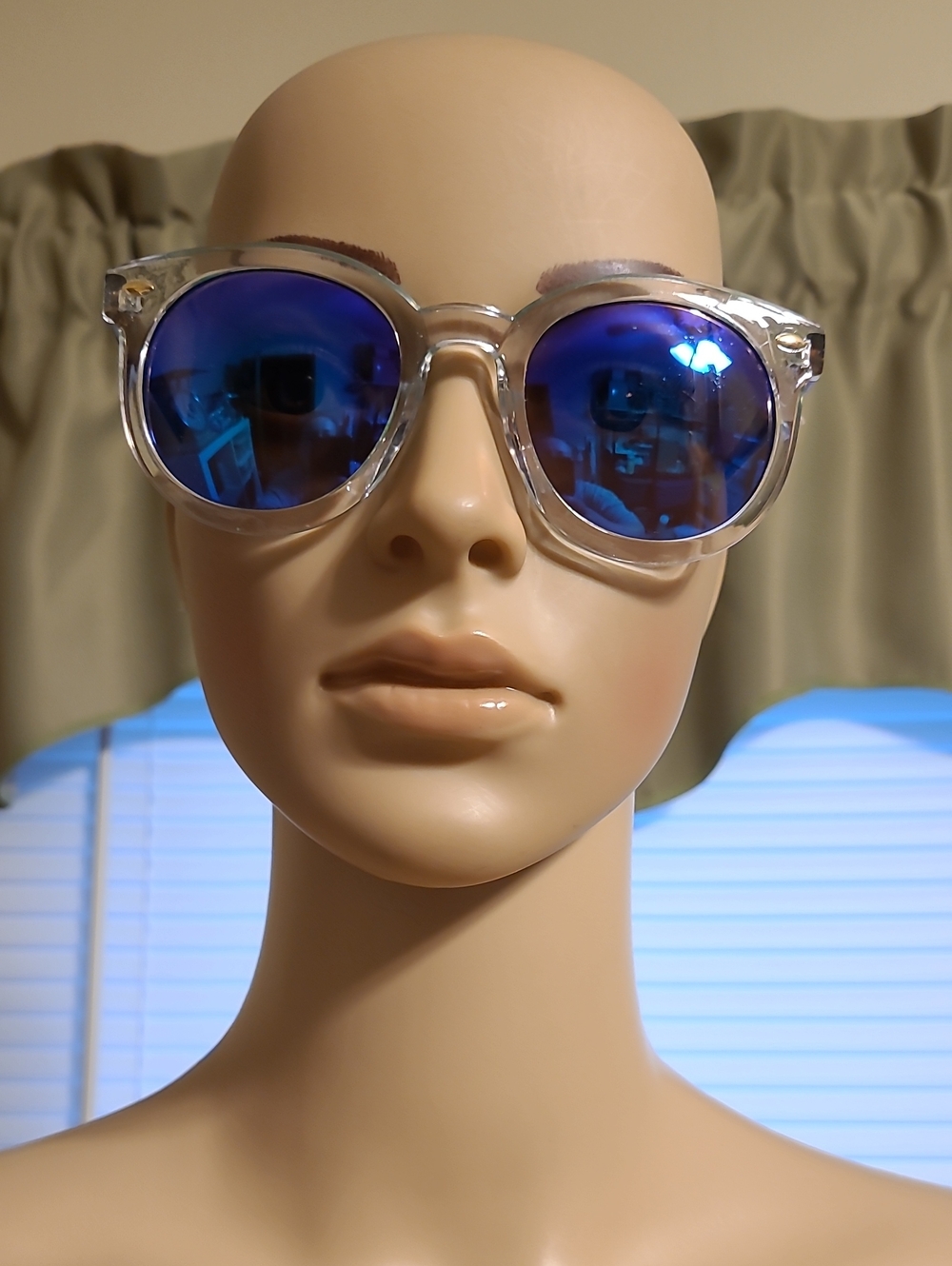 NWT - Panama Jack Tortoiseshell Frame Sunglasses with Green Accents.